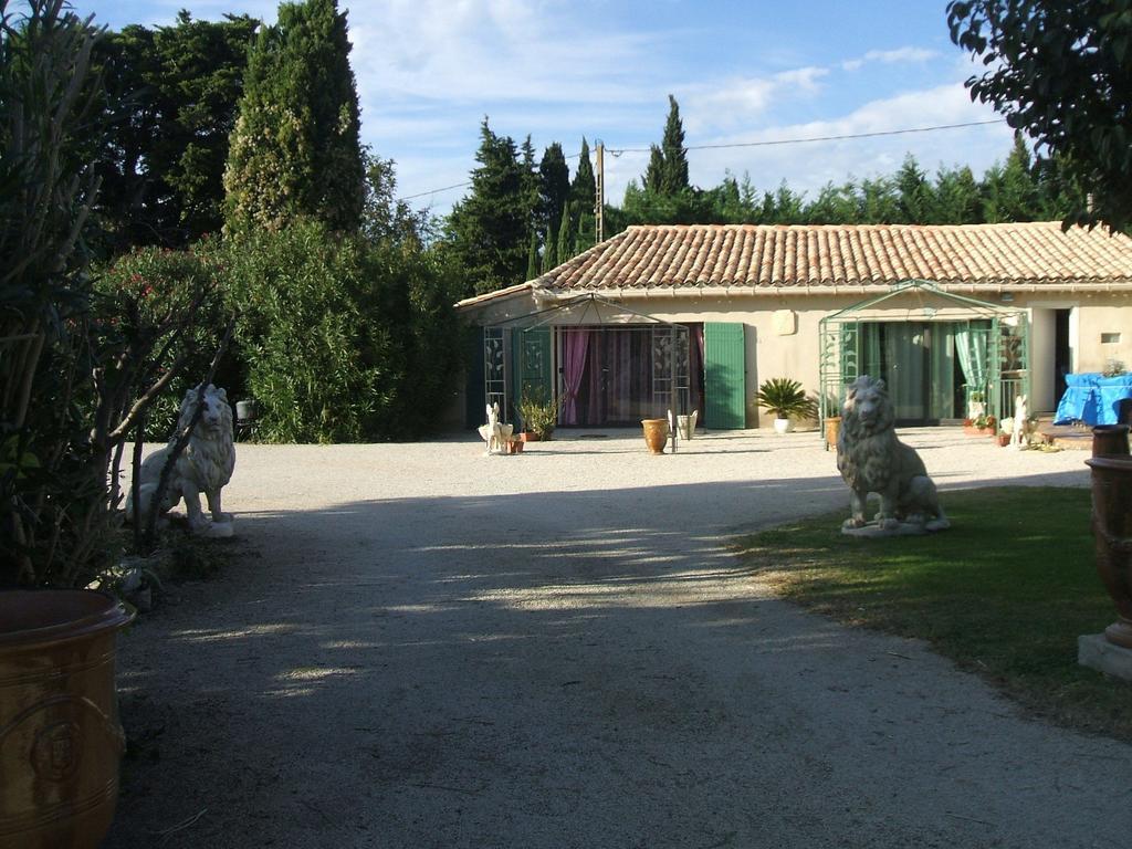 Mas Des Retrouvailles Villa Chateaurenard Exterior photo