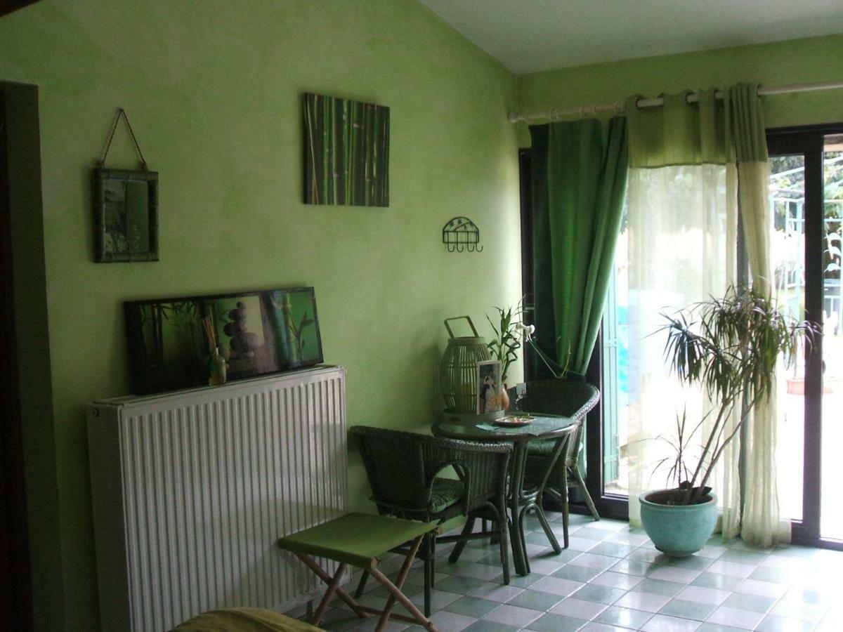 Mas Des Retrouvailles Villa Chateaurenard Room photo